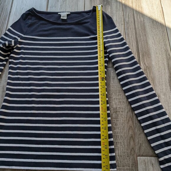 H&M Navy White Striped Long Sleeve Shirt Women’s XS Boatneck Gold Buttons - Picture 5 of 7
